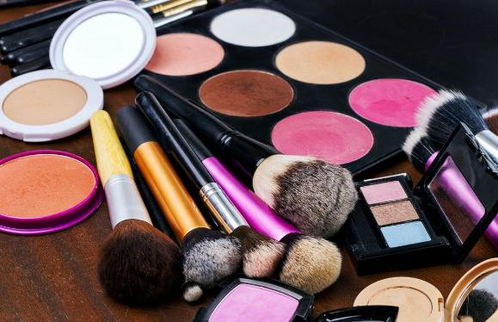 化妝品白癜風患者需謹慎，秋季治療白癜風優勢顯著——蘭州中研完美拯救